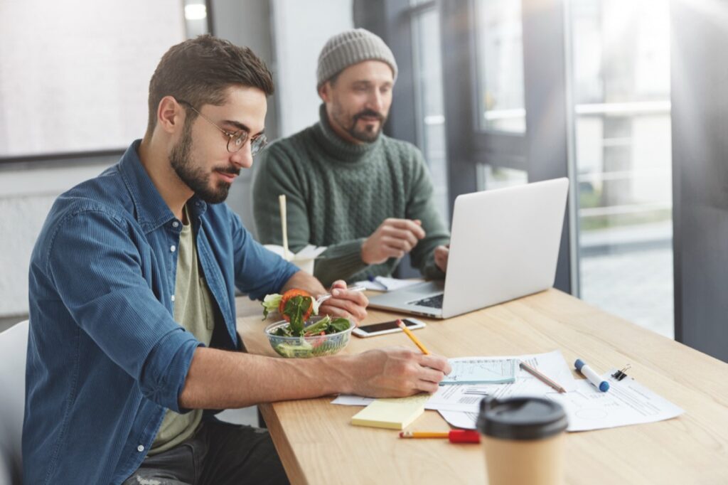Podstawą w pracy nad bezpieczeństwem jest możliwość uruchomienia kilku izolowanych środowisk jednocześnie