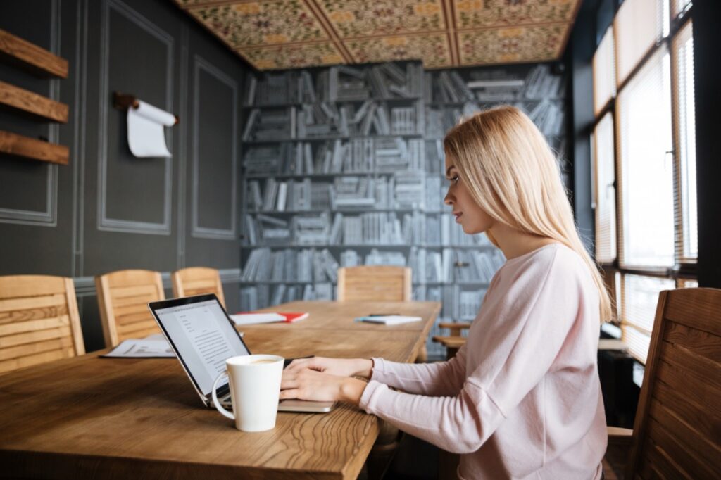 Laptop dla analityka OSINT – możliwości HP EliteBook 840 G11 w codziennej pracy