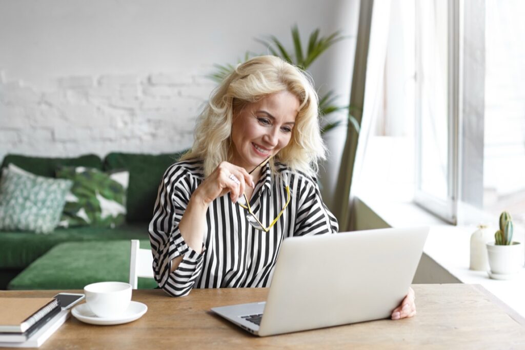 Możliwości konfiguracji laptopa HP ProBook 450 G10 w środowisku firmowym